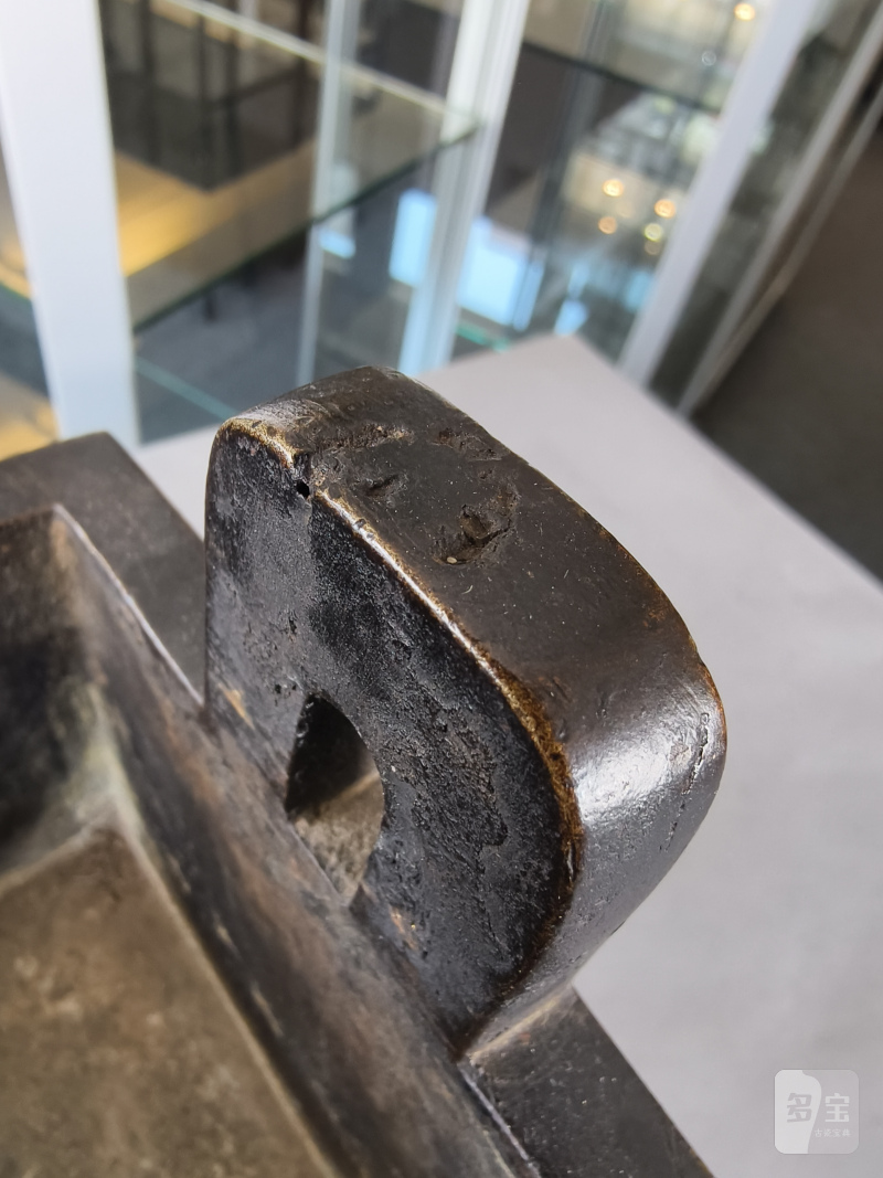 A bronze incense burner in the shape of the 'fang ding' food vessel in archaic style - 图7